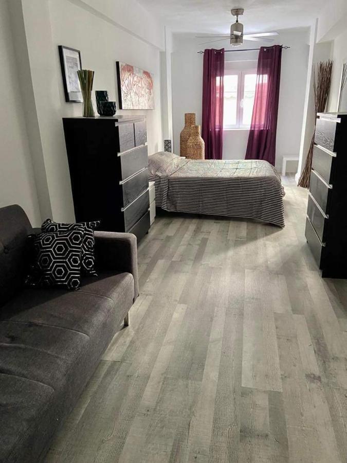 Rainbow Rentals Marques 7 Бенидорм Екстериор снимка