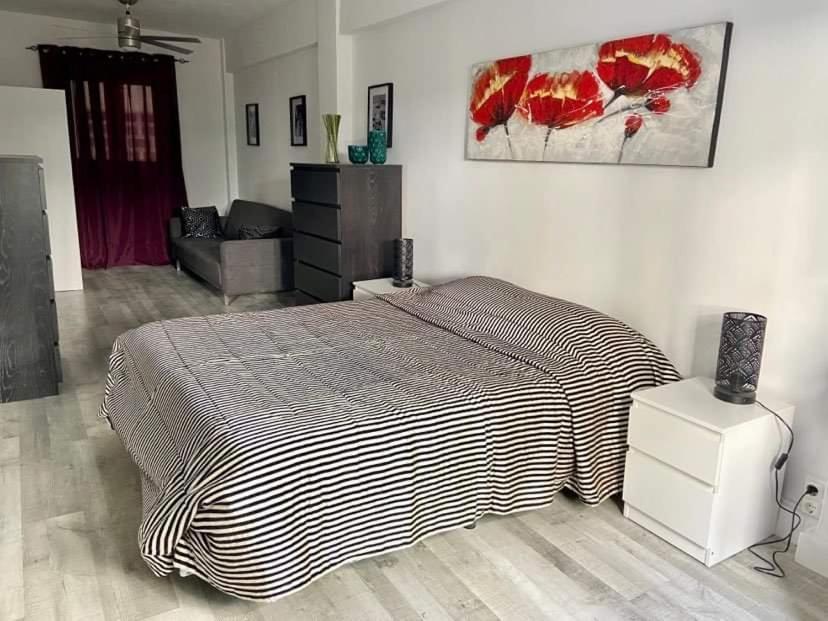 Rainbow Rentals Marques 7 Бенидорм Екстериор снимка